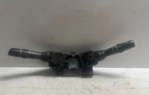 Subaru Legacy Indicator stalk 17F066