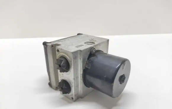 Volkswagen PASSAT B6 ABS Pump 3C0614095P 16027201 16027001A