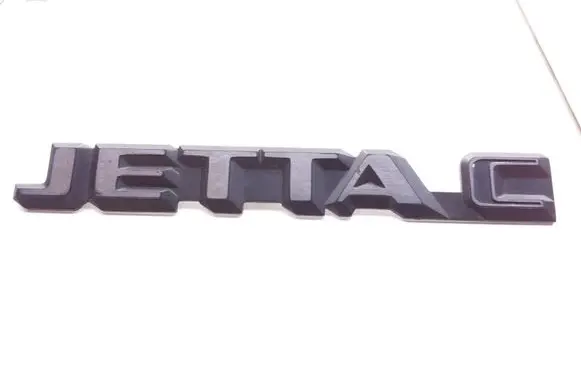 Volkswagen Jetta II Manufacturers badge/model letters 165853687