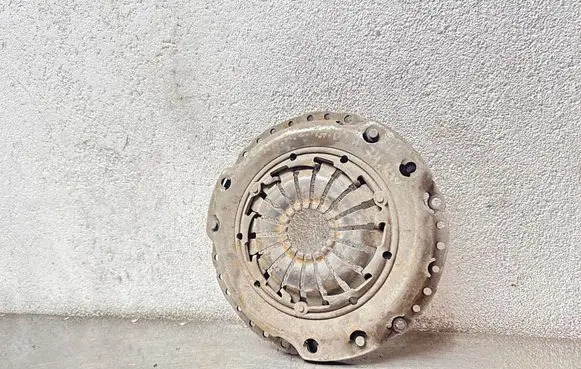 Opel Astra H Pressure plate 
