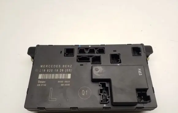 Mercedes-Benz CLS C219 Door control unit/module a2198201926