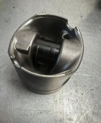BMW 5 F10 F11 Piston 84L110