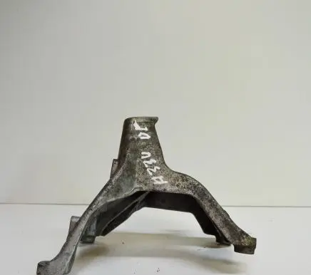 Audi A4 S4 B8 8K Engine mounting bracket 8K0199308BD