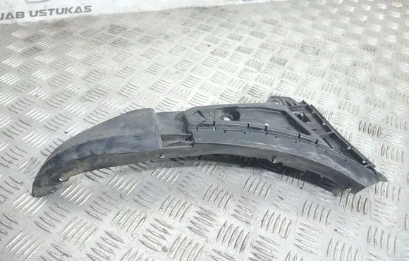 Volvo XC90 Front bumper mounting bracket 08620563
