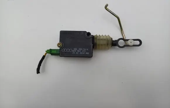 Audi A4 S4 B5 8D Central locking motor 8D9962115