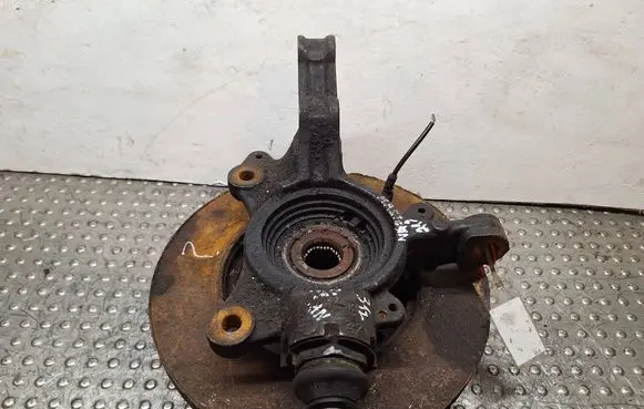 Renault Master III Front wheel hub spindle knuckle S14765212 400140077R