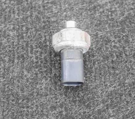 Mercedes-Benz C W204 Air conditioning (A/C) pressure sensor A2110000283