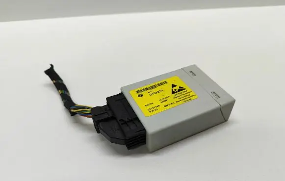 BMW 5 E60 E61 Center console control module 9183233 28137346 695091