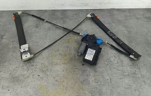 Audi A4 S4 B7 8E 8H Front door window regulator with motor 