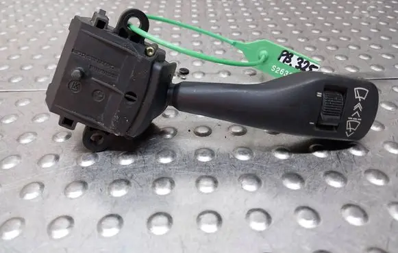 BMW 3 E46 Wiper control stalk S26383325 8363664M