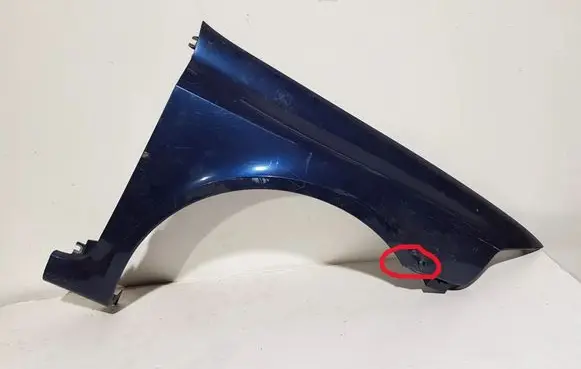 Renault Laguna II Fender 8200129521