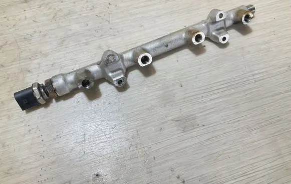 Fuel pressure sensor