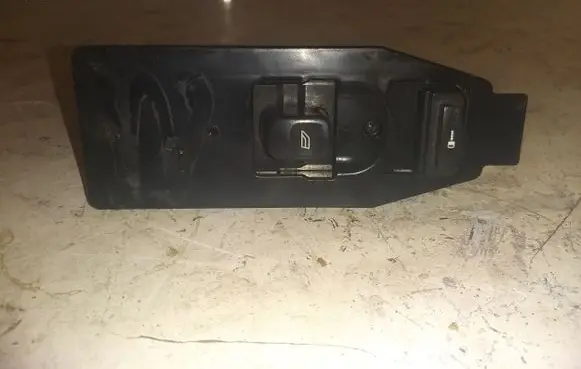 Volvo V70 Electric window control switch 30658147