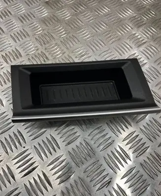 BMW 2 F46 Glove box 9263402