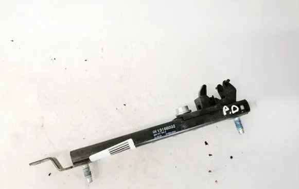 Opel Astra H Seat belt adjustment rail 13166032