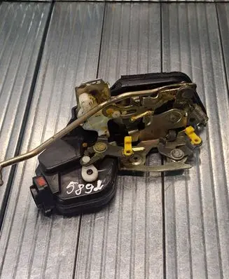 Hyundai Terracan Front door lock