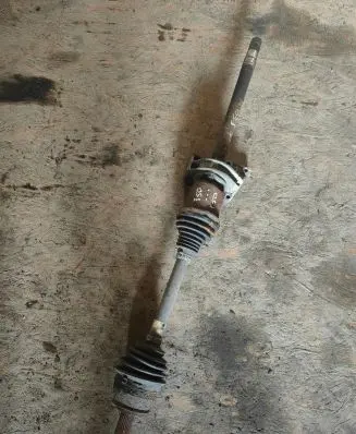 Fiat 500L Front driveshaft