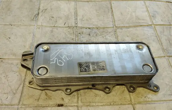 Engine oil radiator