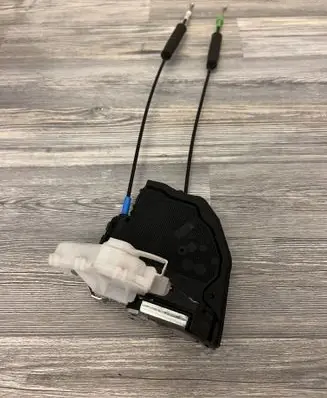 Toyota C-HR I Rear door lock 