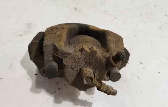 Honda Civic IX Front brake caliper