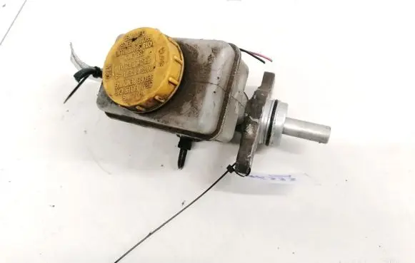 Subaru Legacy Master brake cylinder