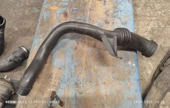 Jaguar XF X250 Intercooler hose/pipe 4R839689AE
