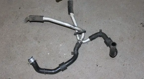 Porsche Panamera (970) Engine coolant pipe/hose 97057258500 97057258400