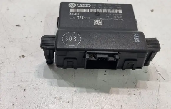 Volkswagen Golf V Gateway control module 1K0907530G