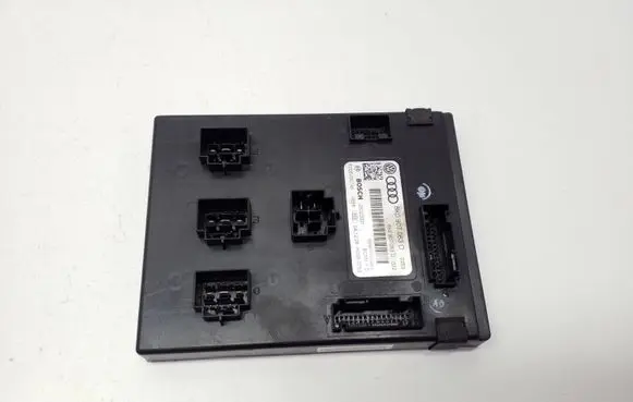 Audi A4 S4 B8 8K Comfort/convenience module 8K0907063D