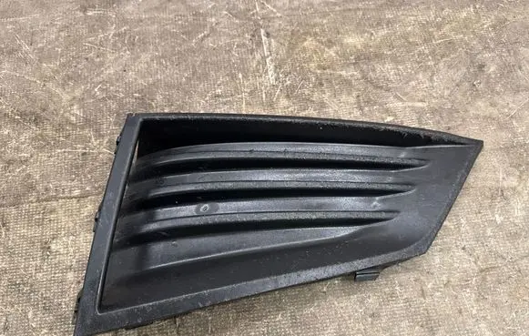Skoda Fabia Mk4 (6VA) Front bumper lower grill 6VA807368 3200201 0126036600100