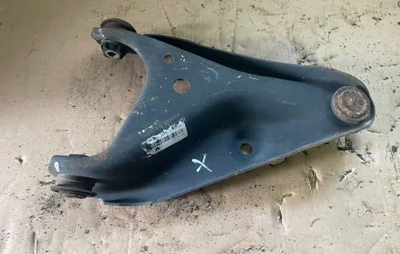 Dacia Sandero Front control arm 545010294R