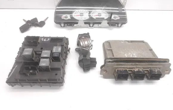 Ford Maverick Engine ECU kit and lock set 7L8A12A650 7L8A12A650APC VP5L8F10890AB