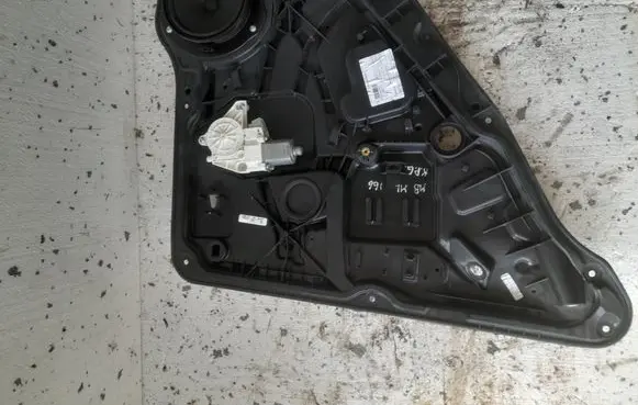 Mercedes-Benz ML W166 Rear door window regulator with motor A1667300179