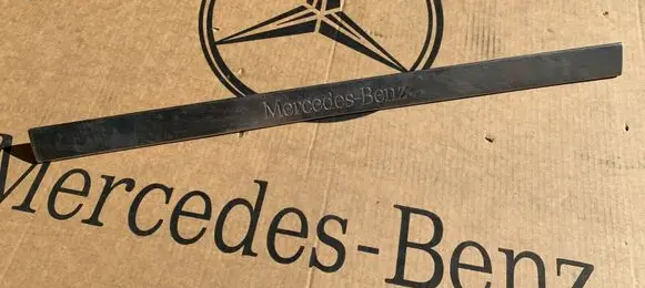 Mercedes-Benz ML W163 Front sill trim cover A1636860820