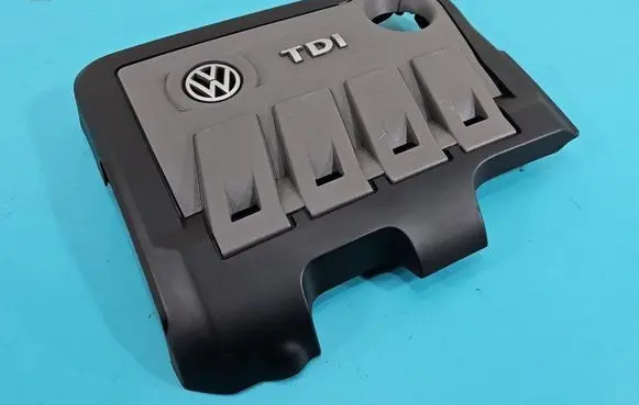 Engine cover (trim)
