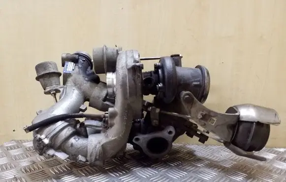 Mercedes-Benz E W212 Turbo A6510904080 A6510902880 A6510904180