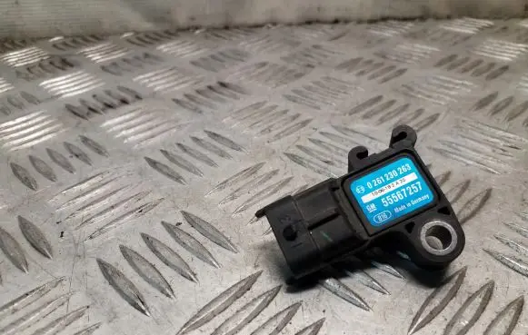 Opel Meriva B Air pressure sensor 55567257 0261230263