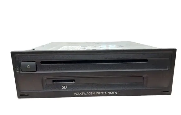 Volkswagen Golf VII Radio/CD/DVD/GPS head unit 3Q0035820A