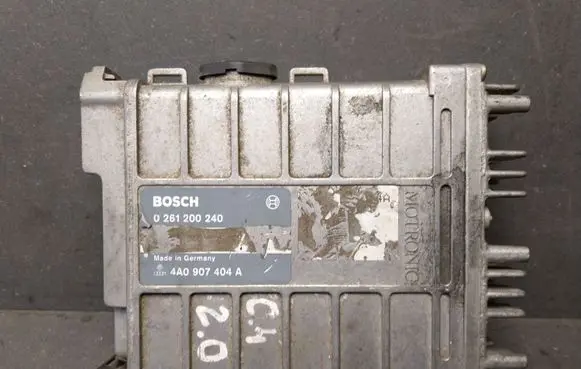 Audi A6 S6 C4 4A Engine control unit/module 4A0907404A