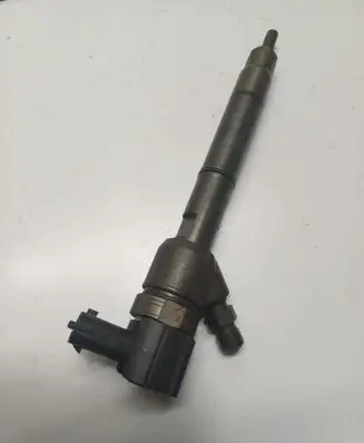 Hyundai i30 Fuel injector 0445110320