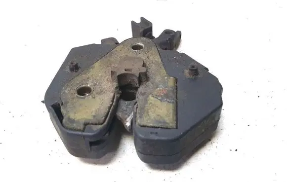 Volvo S60 Engine bonnet (hood) release handle 
