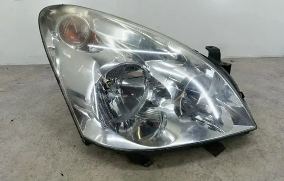 Toyota Corolla Verso E121 Headlight/headlamp 3124R