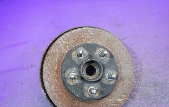 Opel Insignia A Front wheel hub spindle knuckle