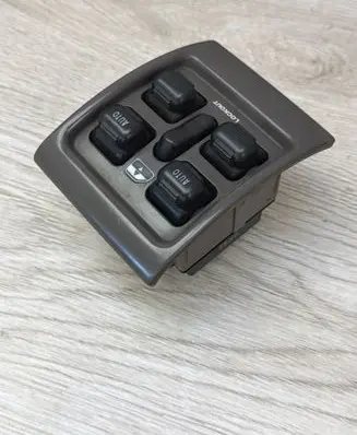 Chrysler PT Cruiser Electric window control switch 0UK931L8AA 30505L 2926000654