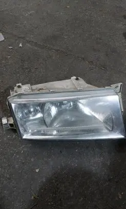 Skoda Octavia Mk1 (1U) Headlight/headlamp 1U1941018N