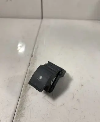 Volkswagen Golf V Fuel tank opening switch 7L6959833A