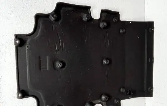 Audi A5 Engine splash shield/under tray 4P0863821 8B3863821