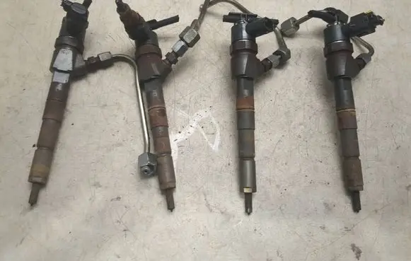 Chevrolet Orlando Fuel injectors set 0445110327