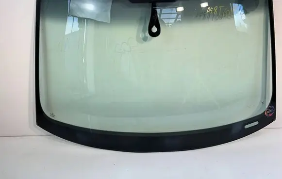 Audi A5 8T 8F Front windscreen/windshield window 43R000517
