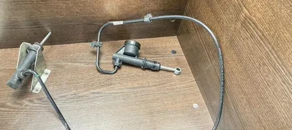 Iveco Daily 4th gen Clutch master cylinder 5801521973 504191582